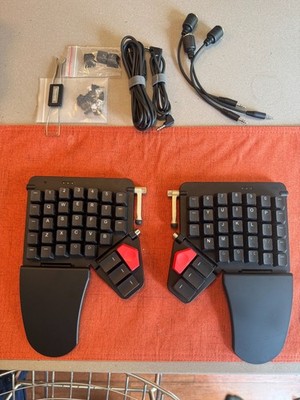 ZSA Moonlander Ergonomic Split Mechanical Keyboard  Brown Switches