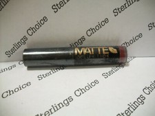 LA Girl Matte Flat Velvet Lipstick 822 Runway
