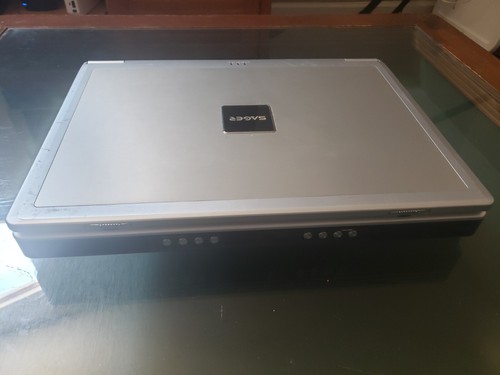 (READ)! Vintage Sager D900T Laptop, 3.6ghz, WinXP, 250gb SSD, Geforce 7950GTX - 第 1/11 張圖片