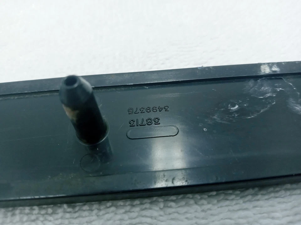 OEM 1970 1971 1972 PLYMOUTH DUSTER INTERIOR DOOR PANEL EMBLEM 3499375 Foto 3 de 3