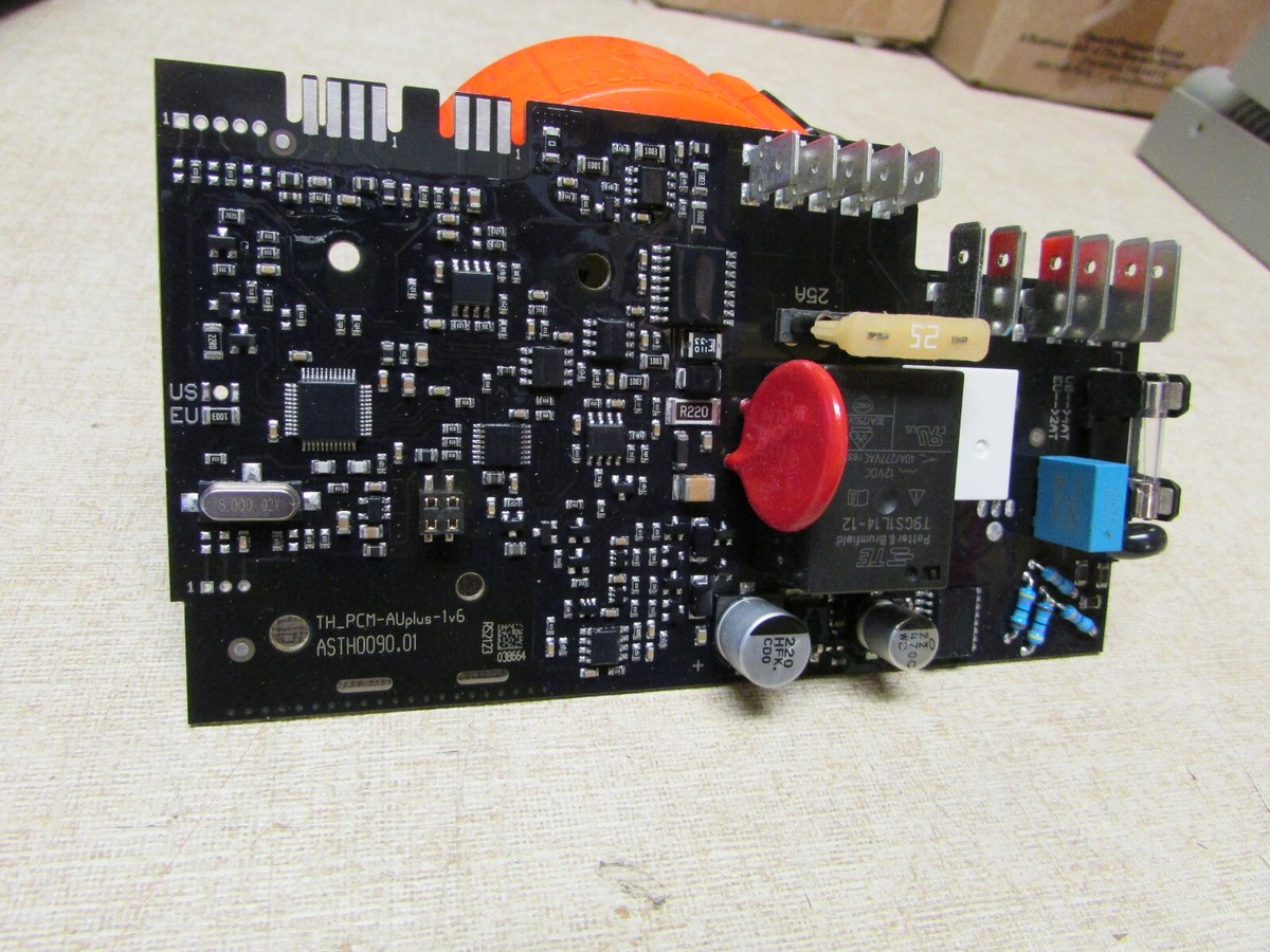 691916 Norcold 240V Fridge Power Control Board ASTH0090.01