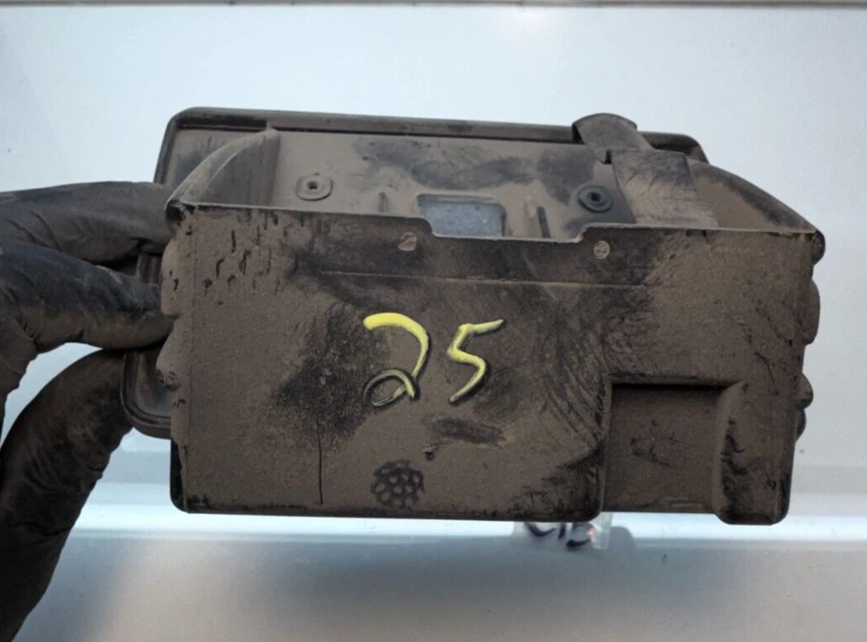 Original 1988 SAAB 900 Cenicero Carrocería Puerta Negro 9716 598 LHD41 88 C15-25 Foto 4 de 4