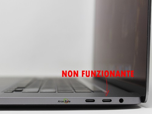 APPLE MACBOOK PRO 16" 2019 CORE i7 2,6 GHZ SSD 500 GB RAM 16 GB Sequoia NO USB - Foto 8 di 18