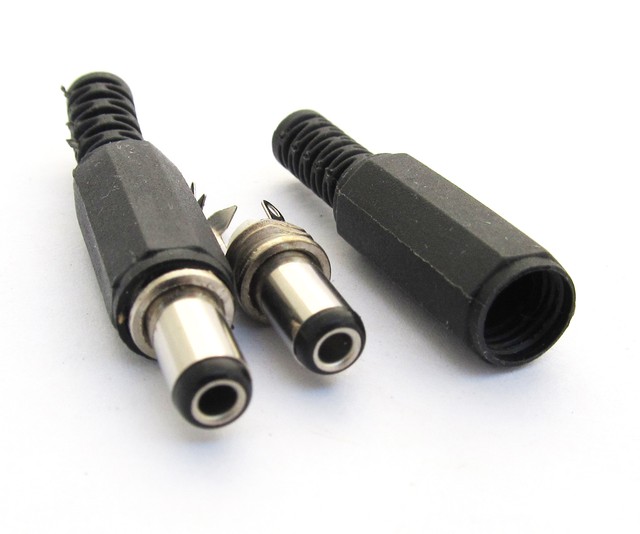 10pcs Right Angle 2.5x5.5mm 2.5mm DC Power Male Plug Soldering