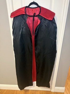 Rubies NY costume Vampire, Dracula Black And Red Satin Cape Unisex, One Size