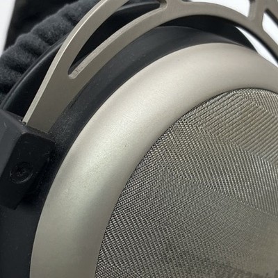 beyerdynamic / T1 2nd Generation Sem-Open Headphones Audiophile