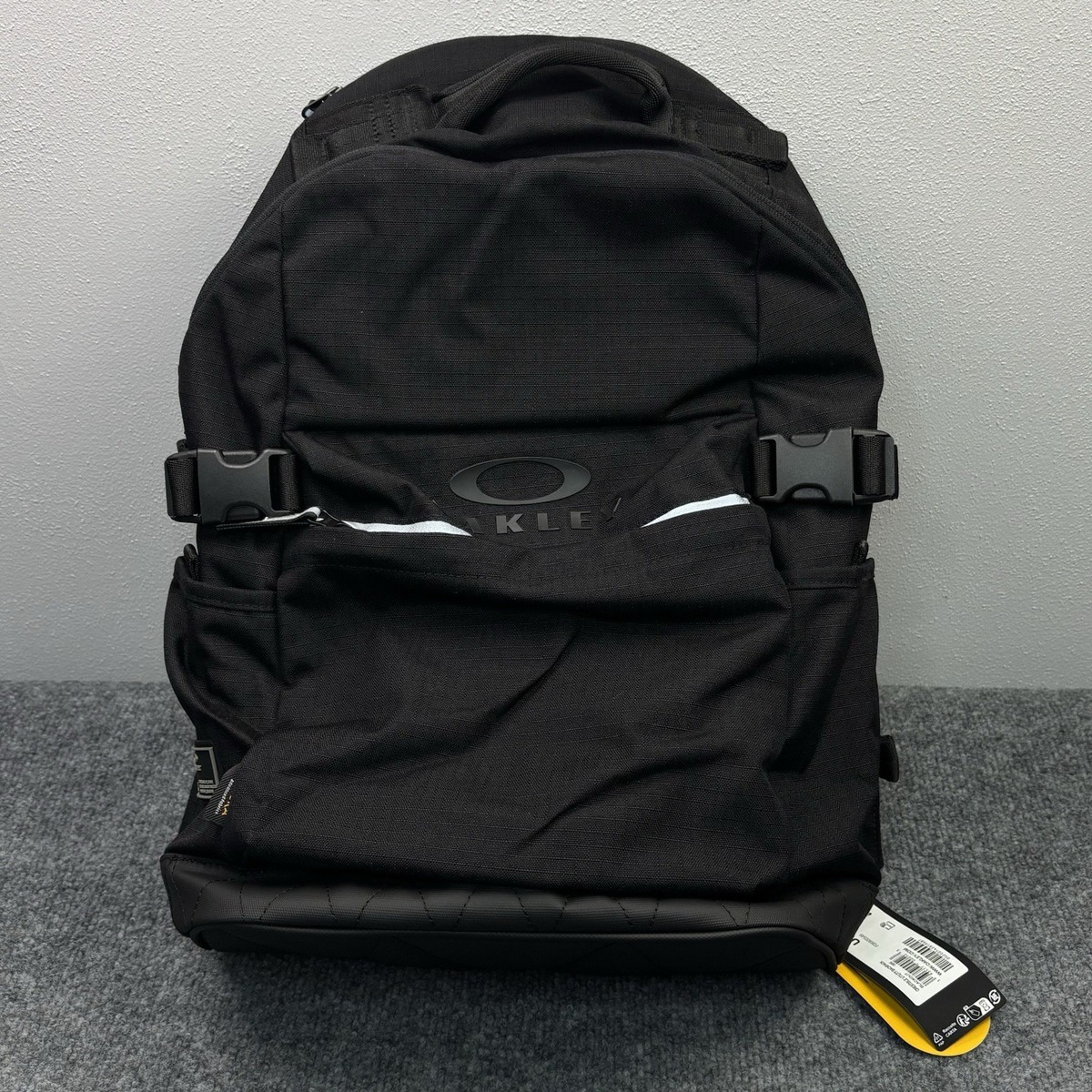 Oakley Crestible 23L Utility Backpack Black Laptop Travel School