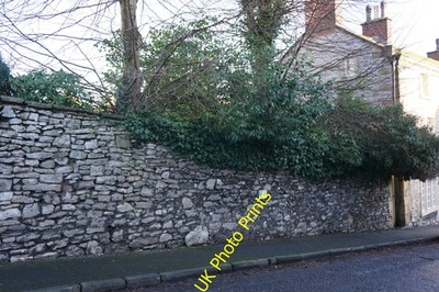 Foto A3 Eibe Häuschen, Gartenmauer Bakewell gelisteter Aufbau, wahrscheinlich um 2014