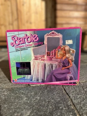 Barbie Dream Glow Vanity Ref2310 1985 Made In Taiwan & USA Box Sealed - Photo 1/4