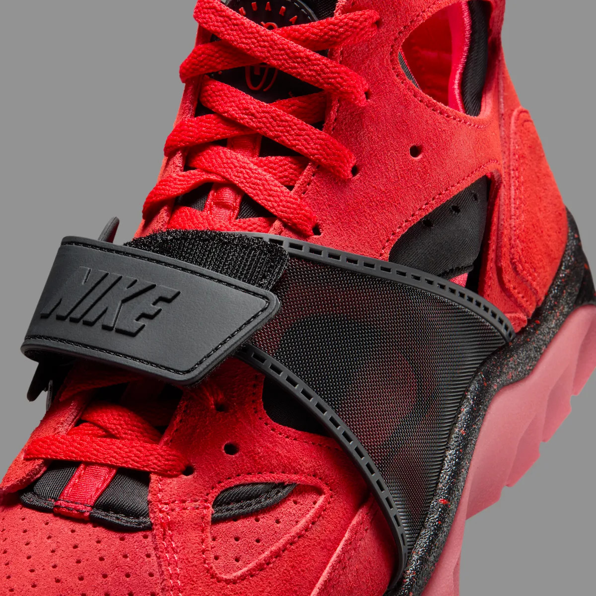Nike Air Trainer Huarache Challenge Red Black IQ0615-600 sz 10