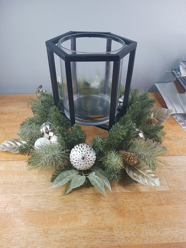 Holiday Artificial Centerpiece Christmas Gold & Silver - Picture 10 of 15