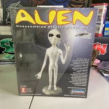 Lindberg Alien Plastic Model Kit 2006 Close Encounters Roswell UFO #91004