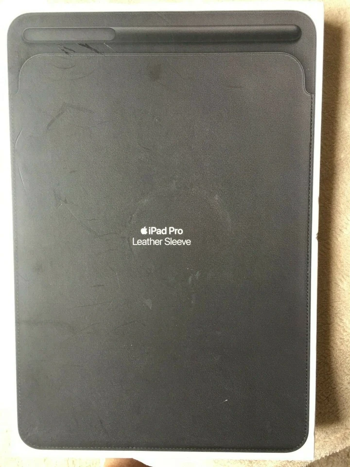 Apple iPad Pro 10.5'' Leather Sleeve Tablet Case - Black - Image 3 of 4