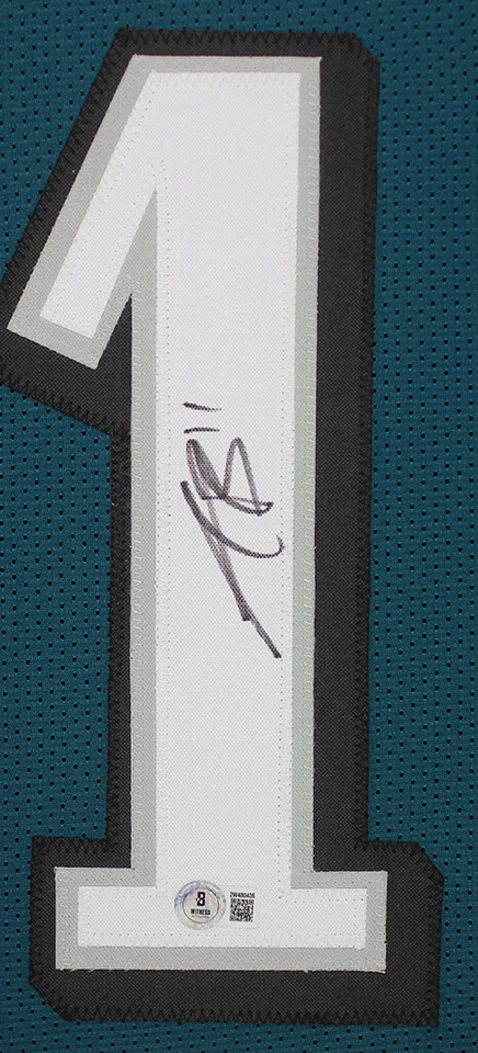 A. J. Camiseta Filadélfia verde marrom autografada e emoldurada autografada Beckett certificado de autenticidade - Imagem 2 de 4