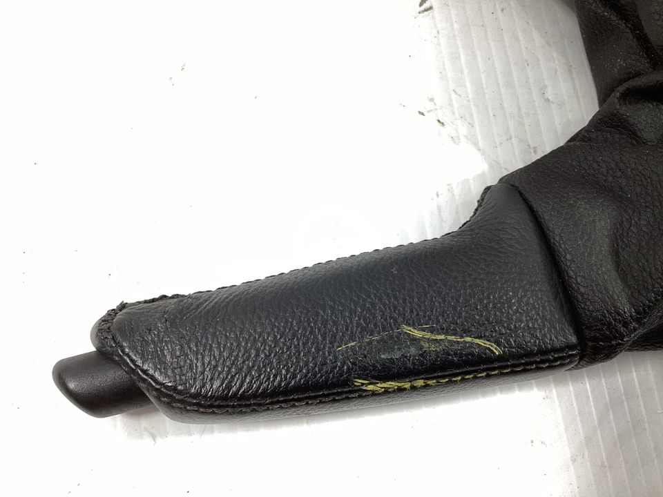 BMW 328I xDrive 2009-2011 manija de freno de estacionamiento de emergencia freno de mano 6764924 OEM. Foto 4 de 4