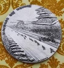MEDAILLE 1975 SARTHE 24 HEURES DU MANS   élan d'une cathédrale audace des hommes