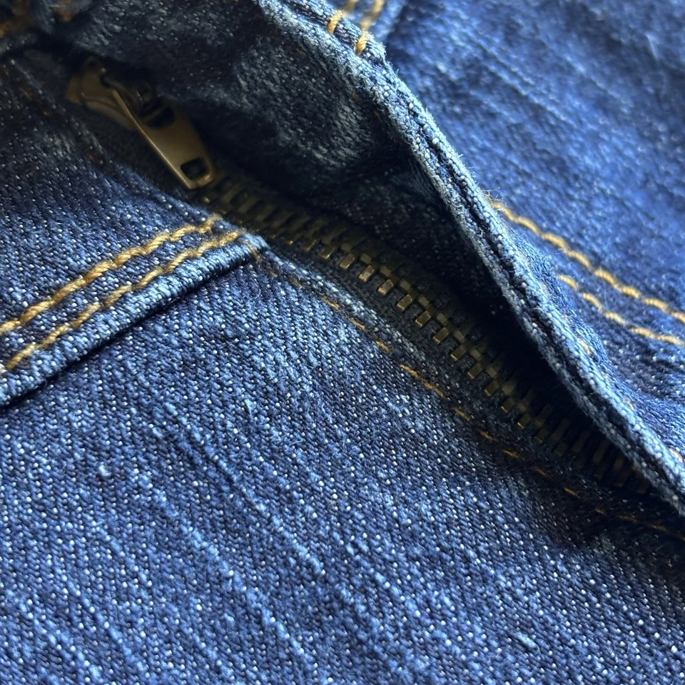 Pantalones Cortos de Jean Y2K Southpole Corte Para Mujer Talla 7 Deslumbrados Adornados Envejecidos Foto 3 de 4