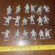 Metal Miniatures Loose Figures D&D Lot Of 18 Essex Collection Knights & Warriors