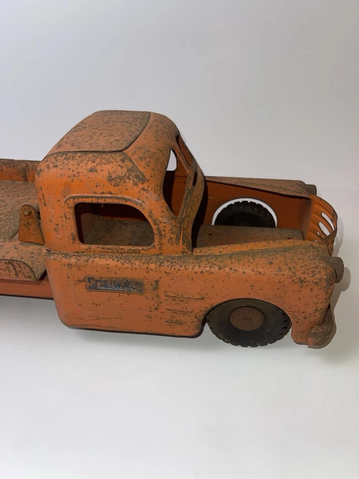 Structo Flatbed Tow Truck Wrecker Pressed Steel Orange 1950s Restoration Parts - Image 3 of 4