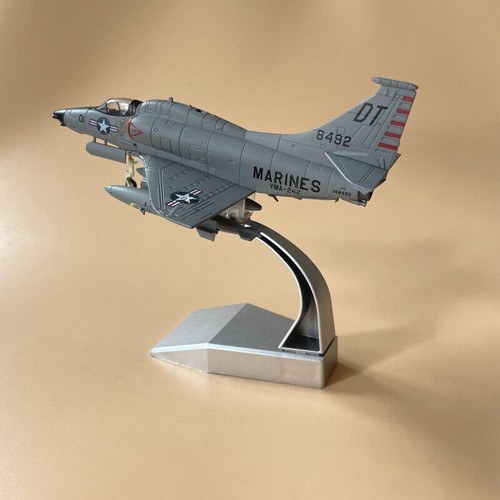 Modelo Militar Diecast 1:72 Avión de Combate Douglas A-4 Skyhawk Para Colección - Imagen 6 de 12