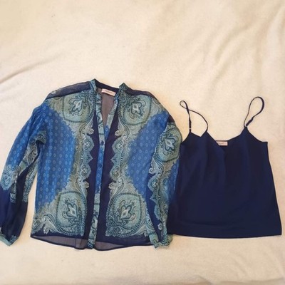 Twinset Milano blouse and top with a blue paisley print and long sleeves.size M
