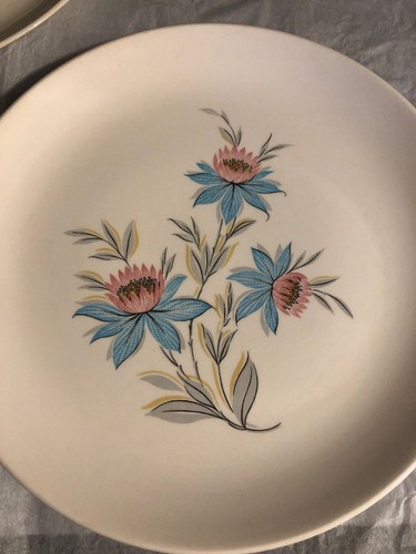 Set If 4 VTG. STEUBENVILLE POTTERY CO. FAIRLANE PINK BLUE FLOWER DINNER PLATES - Picture 5 of 6