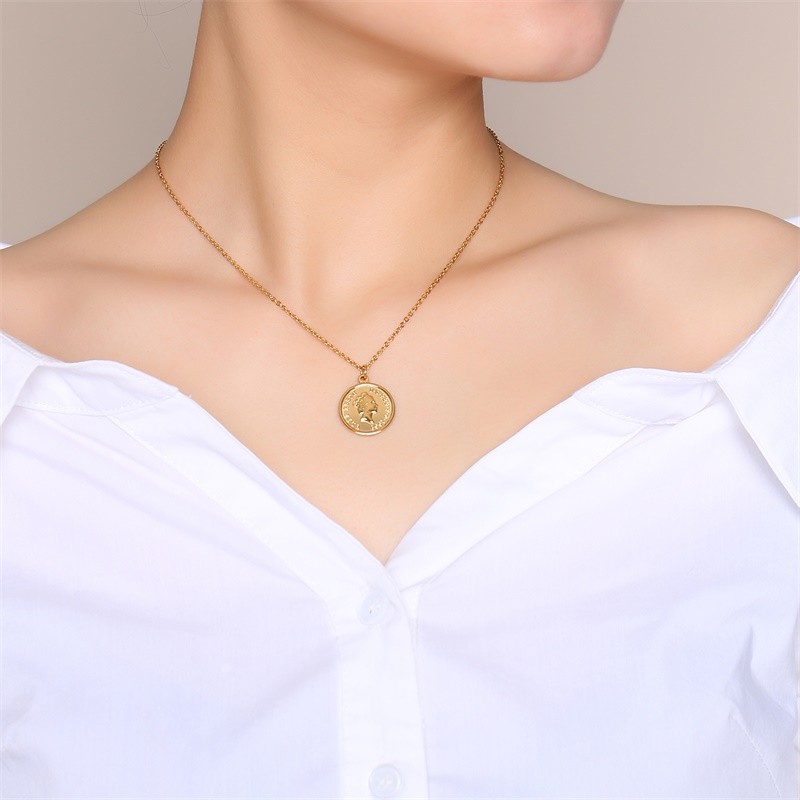 Elizabeth Figure Coin Pendant Women Necklace Chain Stainless Steel Gold