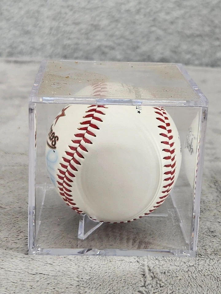 Houston Astros MLB Signed Carlos Lee Baseball Ball With Clear Case - Image 2 of 4