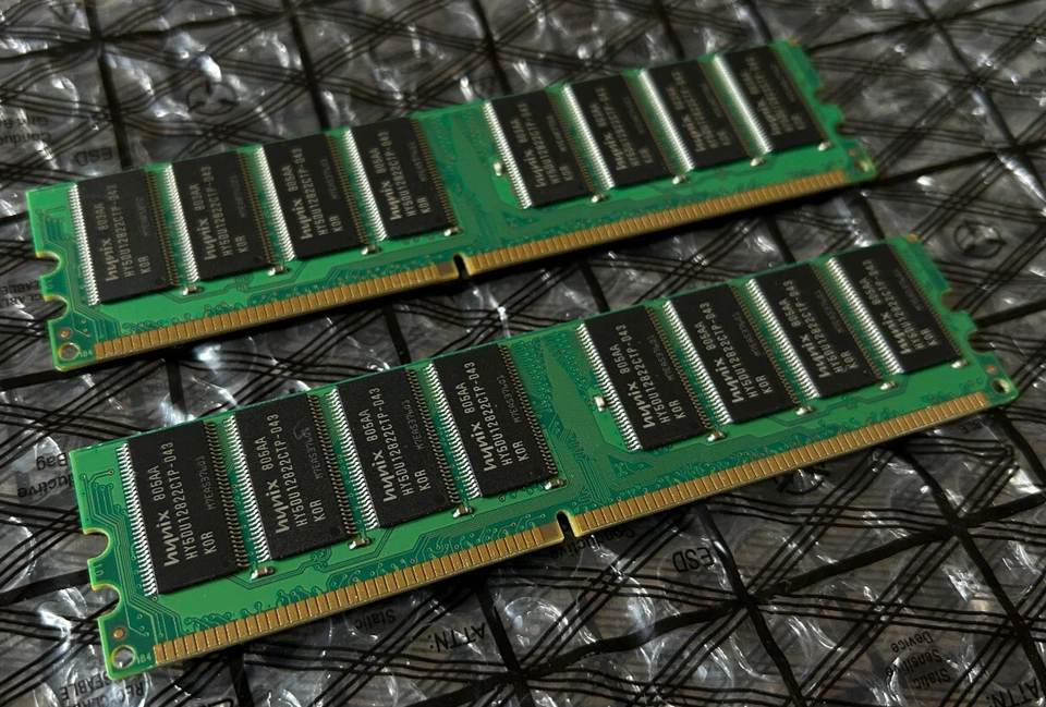 ADATA DDR400 PC3200 2GB (2x1GB) CL3 DDR RAM AD1400001GMU - Image 4 of 4