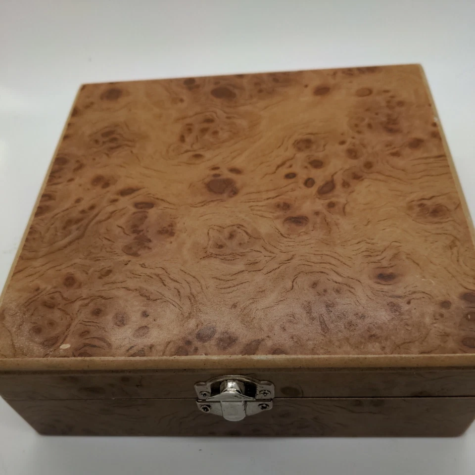 Maple Box Wine Cork Screw And Stoppers set by Legacy - Image 2 of 4