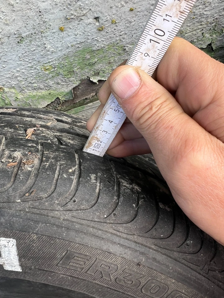 BMW E36 Felgen mit Reifen 205/60 R15 - Bild 2 von 4