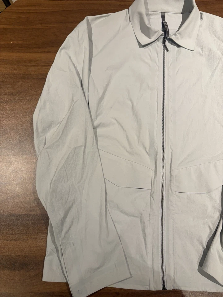 Arcteryx Veilance Lexer GoreTex Coat- WOMENS Small, light Gray Color - Image 4 of 4