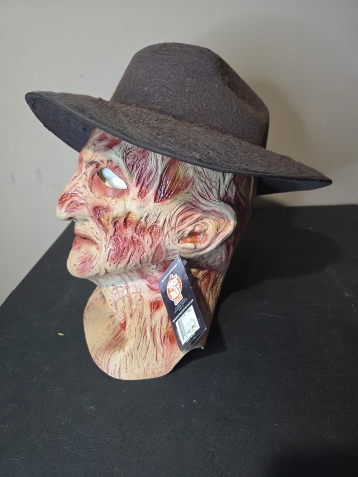 Trick or Treat Studios Deluxe Freddy Krueger Mask with Fedora Hat (I-TTWB120) - Image 3 of 4