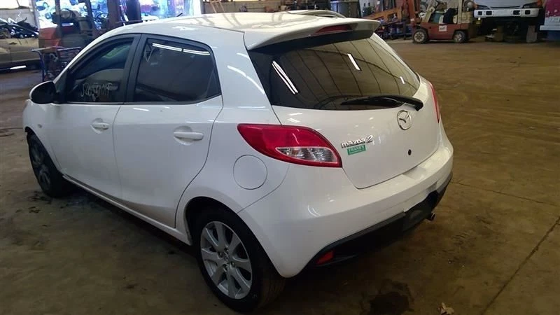 Brazo de control inferior izquierdo del conductor delantero para 11-14 MAZDA 2 4488209 Foto 2 de 4