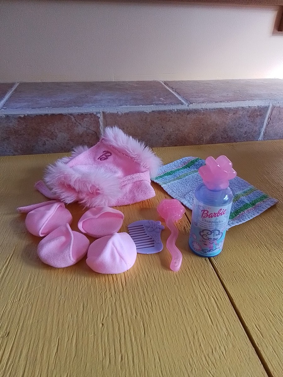 Barbie Shampoochie with All Original Accessories Purple Puppy Pink