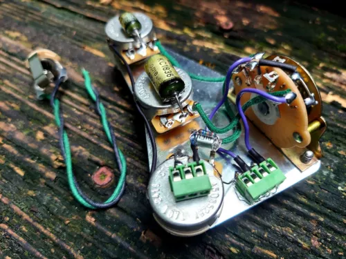 Solderless Strat HH Wiring Harness CTS 525k Pots ERO Caps Oak Grigsby 3/w Switch