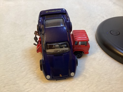 Matchbox ~ Porsche 959 ~ Ultra Premiere ~ 1:58 ~ dunkelblau ~ Gummiräder - Bild 7 von 12