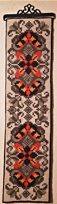 Tapiz de pared noruego bordado
