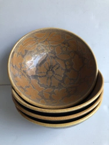 Set of 4 Vintage Kashmir Red Wing Pottery Round Soup Bowls Metallic Bottom