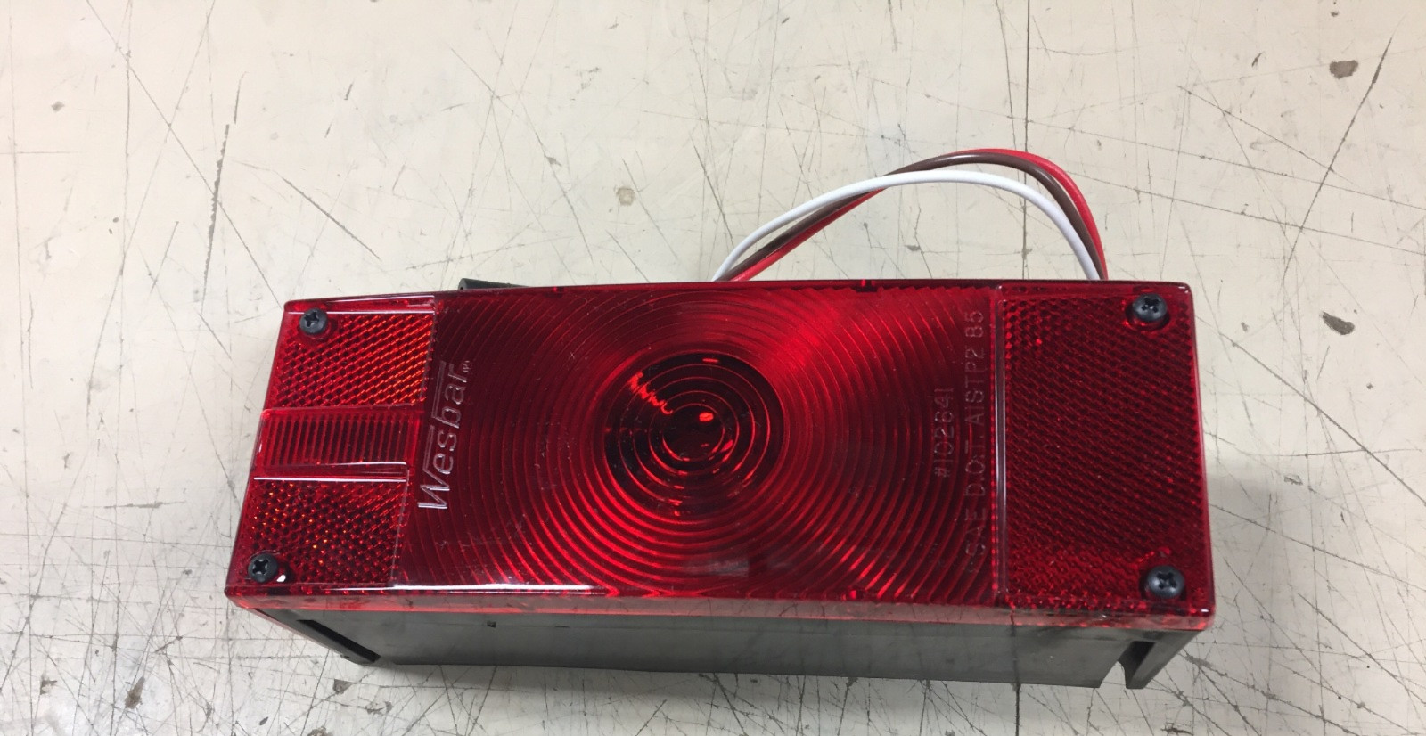 New Wesbar Trailer Wrap-Around Red Right Tail Light #424000 Boat Trailer Cargo