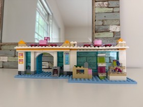 LEGO Friends: AIRPORT only from Heartlake Airport 41109 (2015)