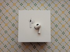 Apple AirPods 3rd Generation A2565 Right Earbud - White