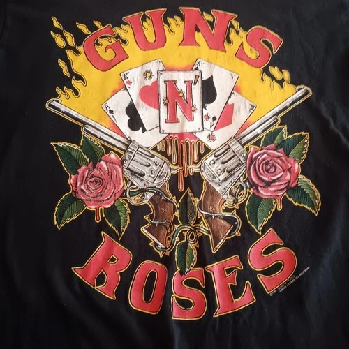 Guns N Roses Shirt L Playing Cards Use Your Illusio 1990s vintage concert t-shirt, vintage, single stitch, B+ condition