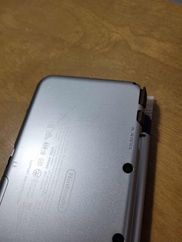 Nintendo 2DS XL Hylian Shield Console + OEM Charger *Very Good Screens* - Picture 7 of 22