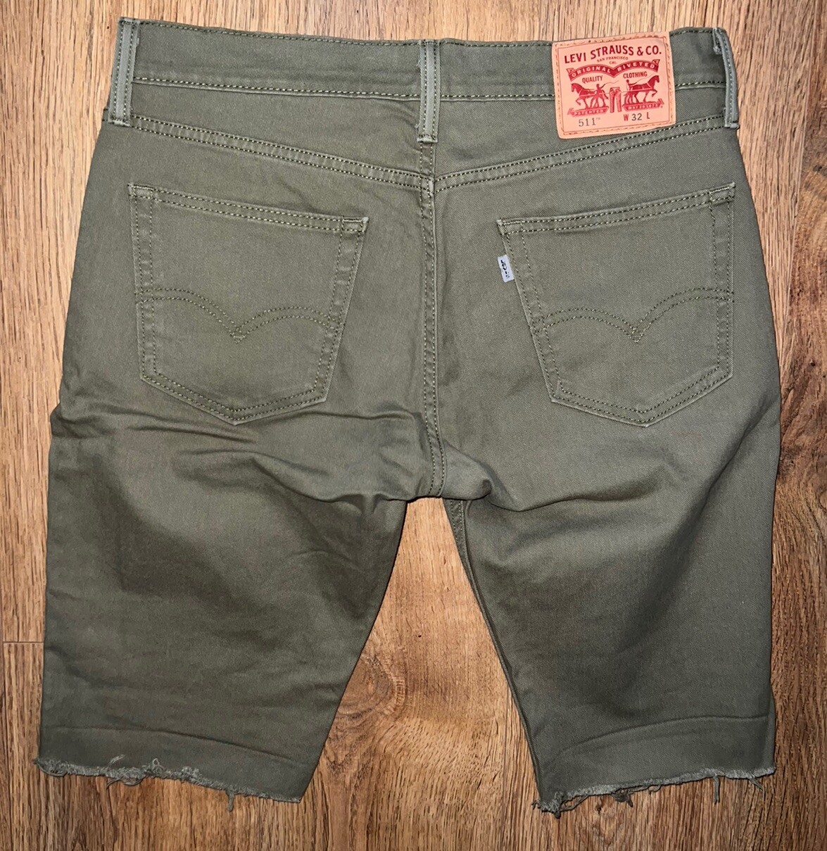 Levi’s Men's Olive Green Slim Fit 511 Stretch Jean Shorts W32 RRP £95 Mint image 2