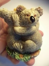  2 3/4" VINTAGE DETAILED RESIN TAI 3 KOALA BEARS TRINKET BOX MINIATURE FIGURINE 