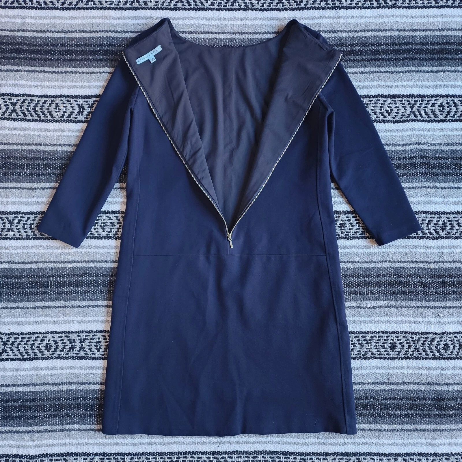 VETEMENTS Abito da carriera Antonio Melanie 8 scollo barca manica 3 4 sopra ginocchio cambio blu scuro