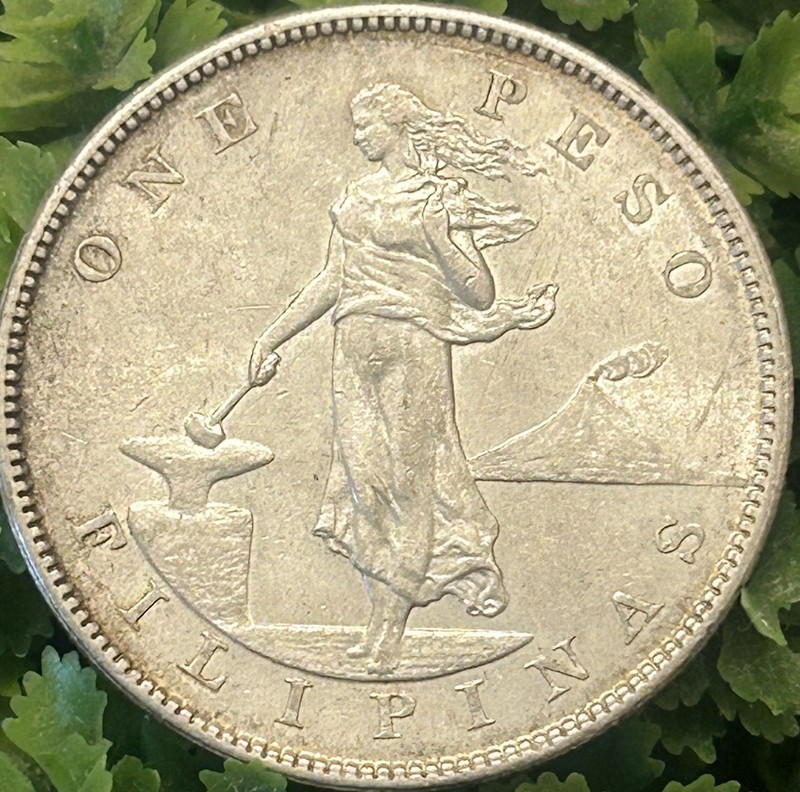 1904-S Philippines Peso Silver U.S. Territory Coin San Francisco Mint XF 