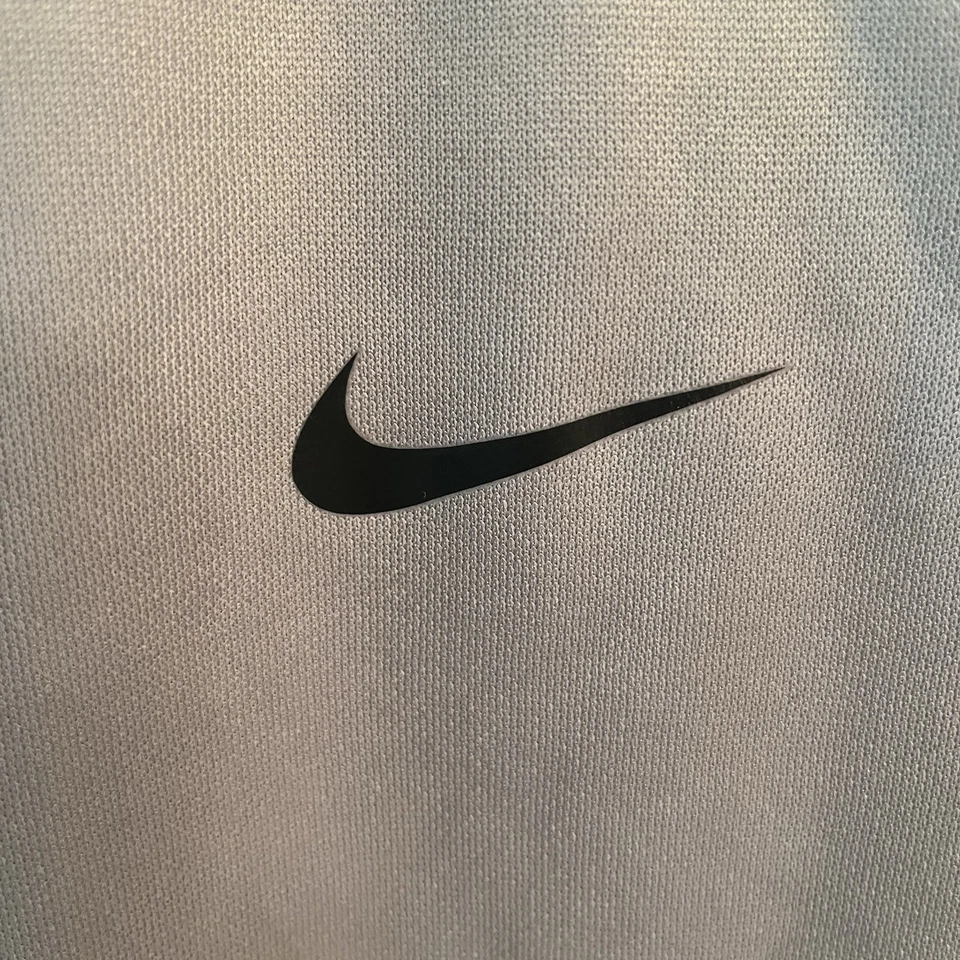 Camiseta de fútbol Nike de Estados Unidos para mujer extra grande XL USWNT gris plata ajuste de 2 estrellas seca Foto 4 de 4