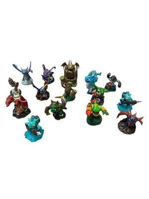 Skylanders Spyros Adventures Lot Of 16 Figures (15 Green Base / 1 Orange Base)